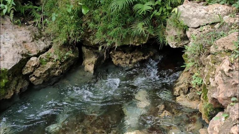 Pemanfaatan air tanah pada area lereng gunung